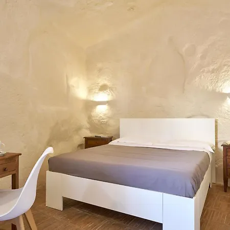 Fra I Sassi Couette-café 4*