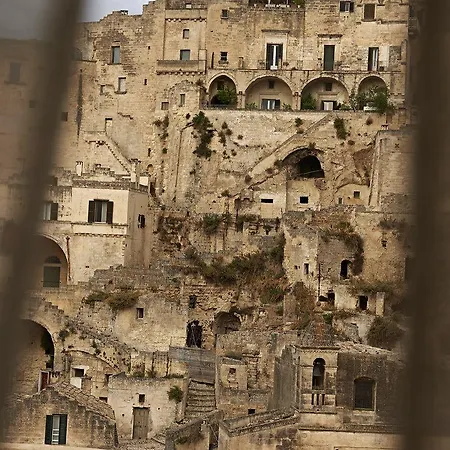 Fra I Sassi