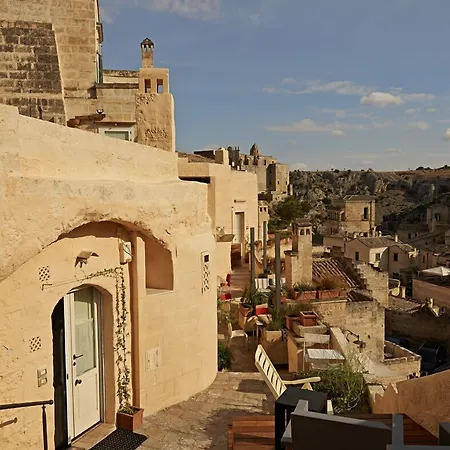 Fra I Sassi Bed & Breakfast 4*