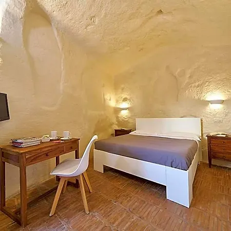 Bed & Breakfast Fra I Sassi 4*