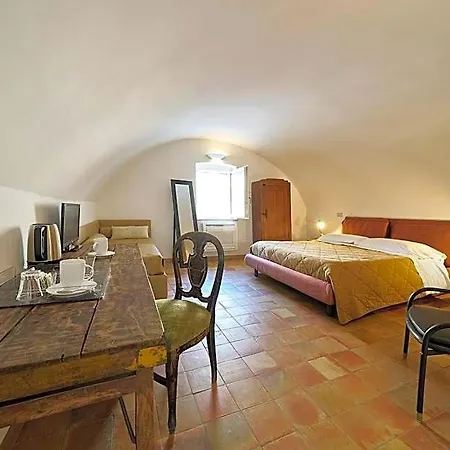 Fra I Sassi Bed & Breakfast 4*