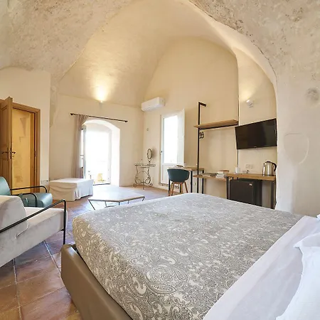 Fra I Sassi 4* Matera