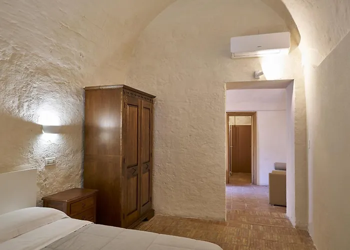 Fra I Sassi Bed & Breakfast 4*