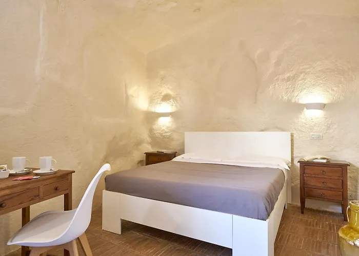 Fra I Sassi Bed & Breakfast 4*