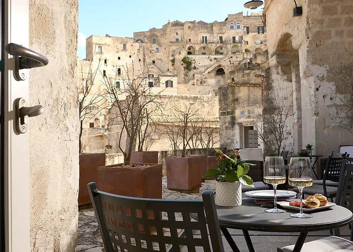 Fra I Sassi Couette-café